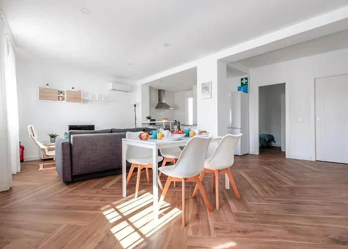 Apartamento Algaba Aral *