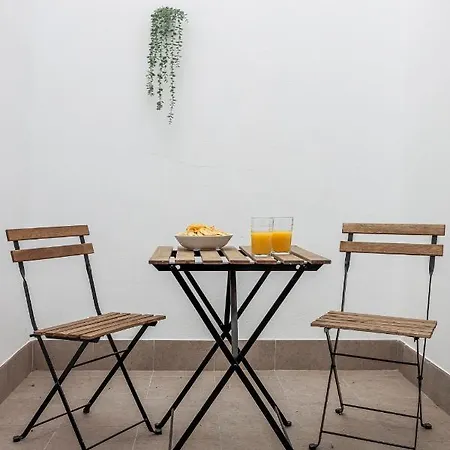 Algaba Aral Apartment *